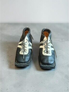 Vintage Raichle Leather Cross‎ Country Ski Boots Black White Square Toe Nordic